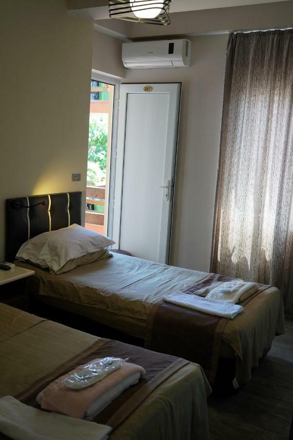 Ponto Hotel Kobuleti Exterior foto